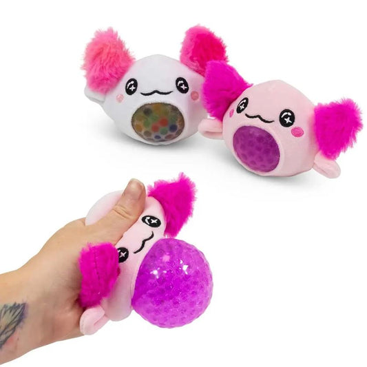 Wir präsentieren das Axolotl Pearl Squish Ball Trio von www.buyon.at: drei Stressbälle aus Plüsch in Hellrosa und Weiß. Jeder hat ein süßes Gesicht mit X-Augen, rosa ohrenähnliche Anhängsel und einen transparenten Bauch, unter dem bunte Perlen hervorschauen. Perfekt zum Stressabbau und zur sensorischen Stimulation beim Drücken.