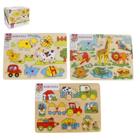 Es werden drei farbenfrohe Kinder-Knopfpuzzles gezeigt. Die „Holz-Puzzle: Tiere“-Sets von www.buyon.at zeigen eine Reihe von Tieren und Bauernhofszenen, darunter eine Kuh, einen Schmetterling, einen Löwen, ein Kaninchen, eine Giraffe, Früchte und landwirtschaftliche Fahrzeuge. Perfekt für Kleinkinder, um ihre Hand-Augen-Koordination zu verbessern. Die Box in der oberen linken Ecke zeigt ein Bild der Puzzles.