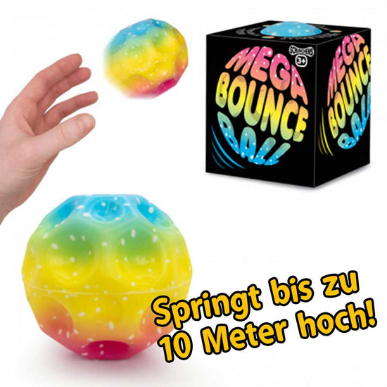 Eine Hand wirft einen Rainbow Mega High-Bounce Ball von www.buyon.at und präsentiert seine strukturierte Oberfläche, während er in der Luft hüpft. Daneben steht eine schwarze Box mit der Aufschrift „MEGA BOUNCE BALL“, auf der stolz auf Deutsch steht: „Springt bis zu 10 Meter hoch!“ Dieses langlebige Kinder-Spielzeug von www.buyon.at macht wirklich Spaß!